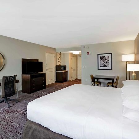 Doubletree By Hilton Chicago Midway Airport, Il Hotell Bedford Park Exteriör bild
