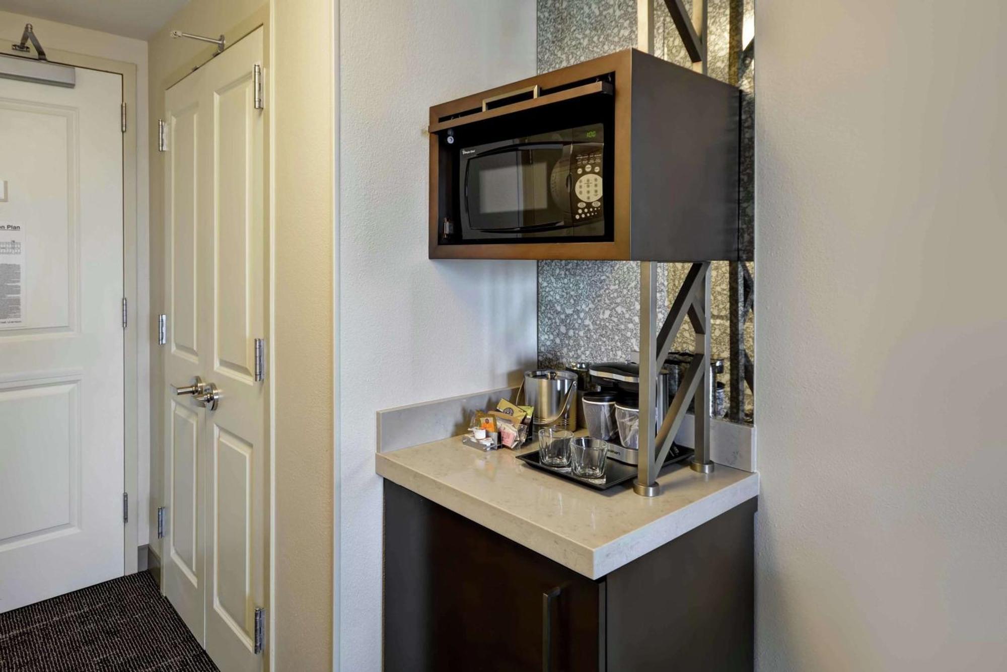 Doubletree By Hilton Chicago Midway Airport, Il Hotell Bedford Park Exteriör bild