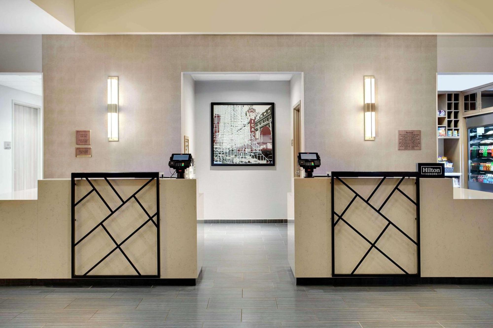 Doubletree By Hilton Chicago Midway Airport, Il Hotell Bedford Park Exteriör bild