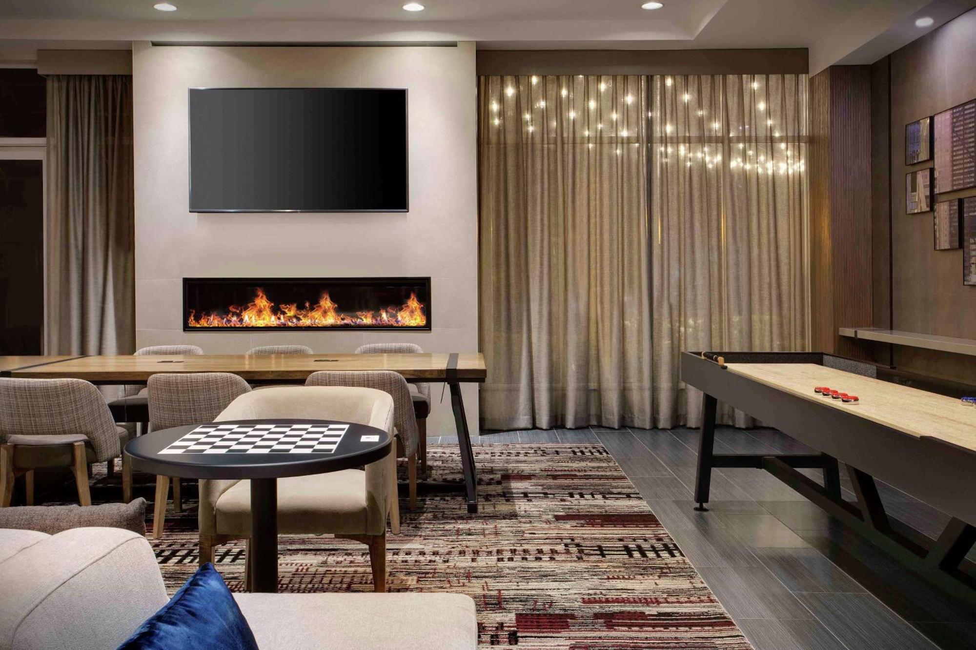 Doubletree By Hilton Chicago Midway Airport, Il Hotell Bedford Park Exteriör bild