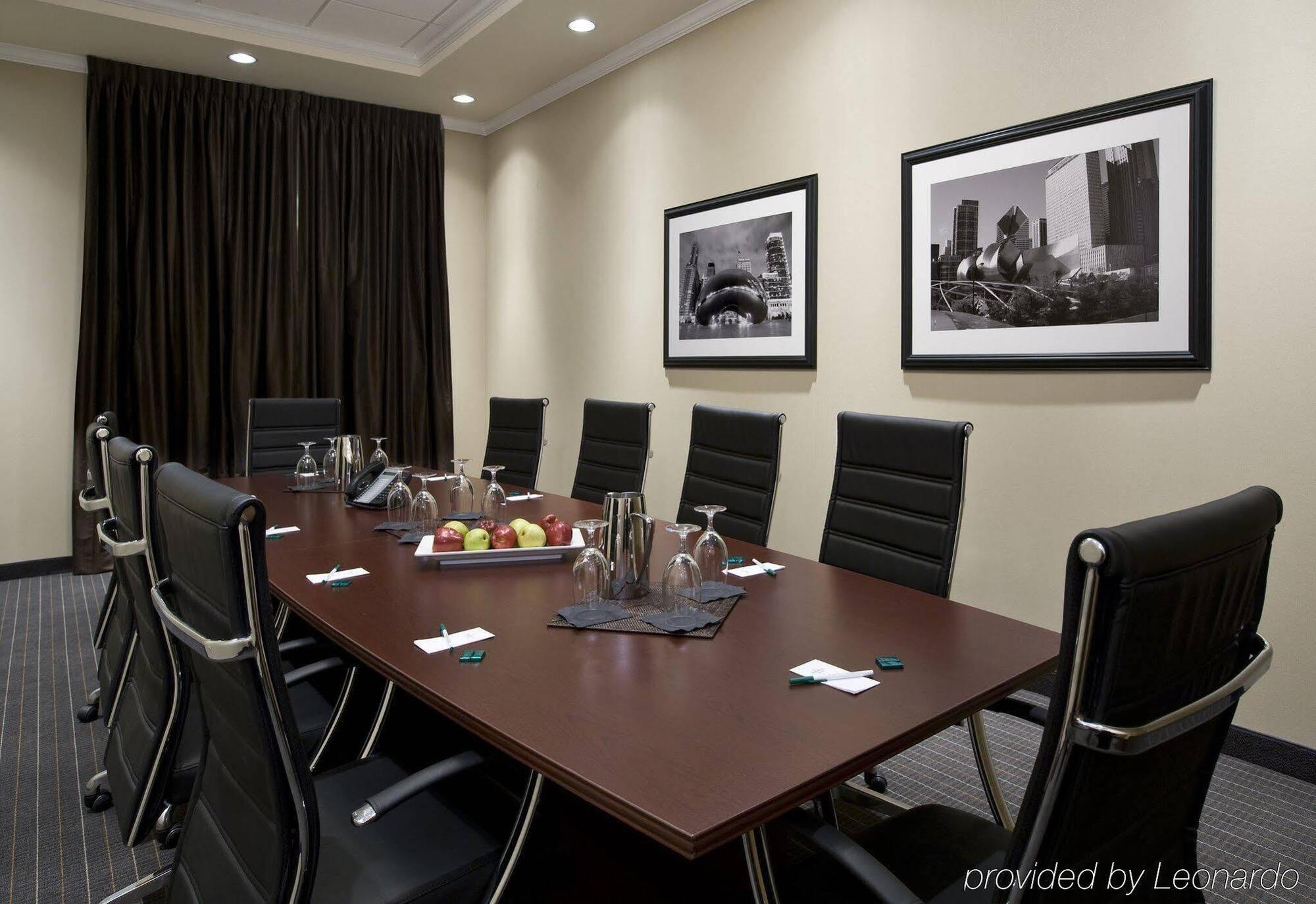 Doubletree By Hilton Chicago Midway Airport, Il Hotell Bedford Park Exteriör bild